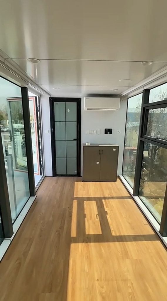 LUBAN Apple Cabin D50