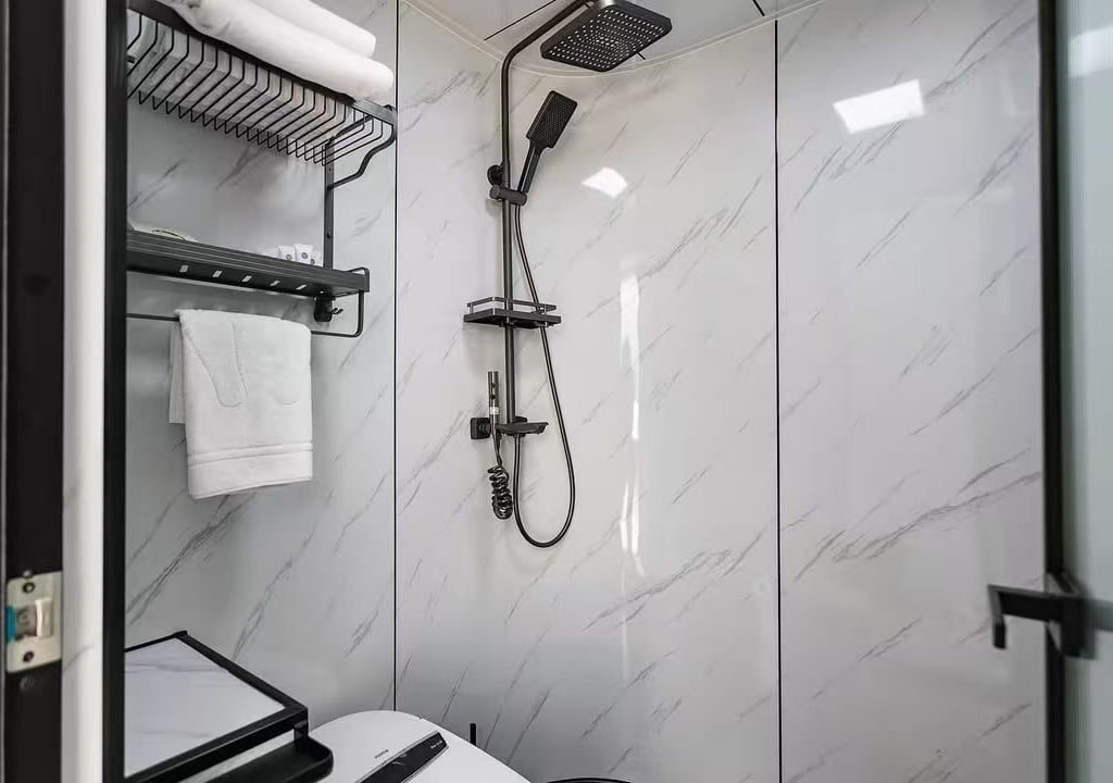 kazakhstan-alpine-resort-bathroom-02