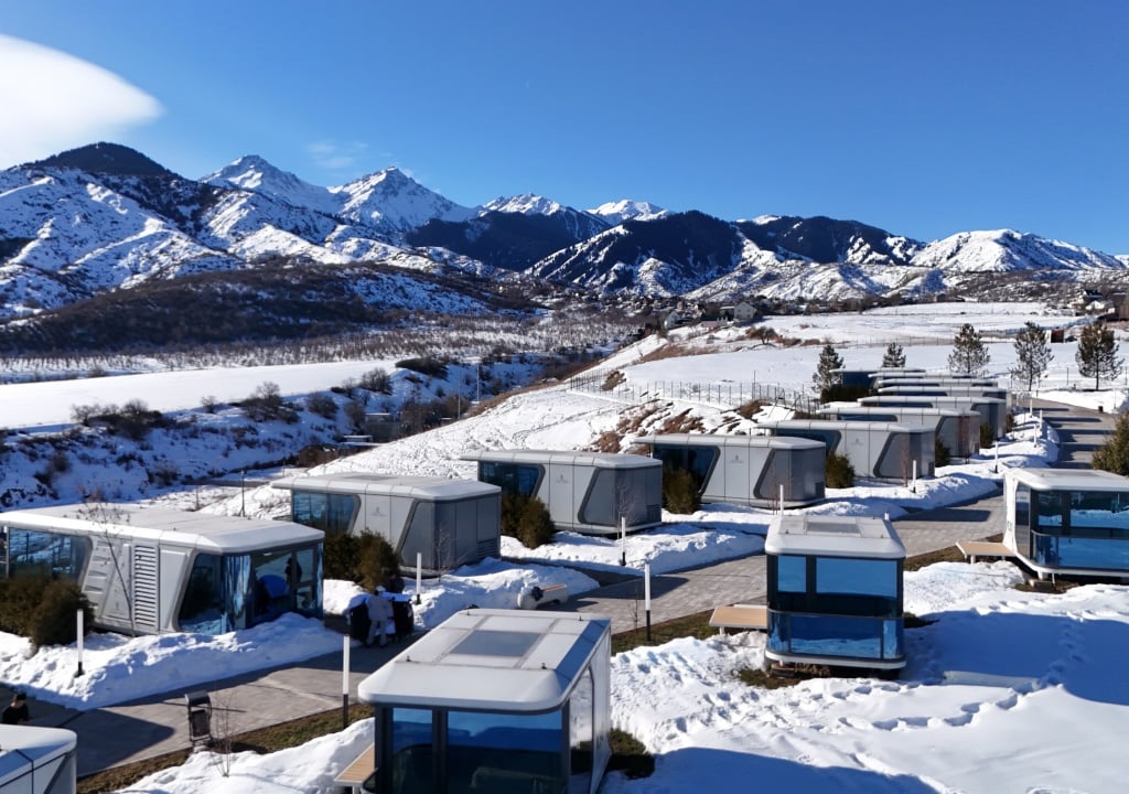 Détails de la capsule d'un complexe alpin du Kazakhstan