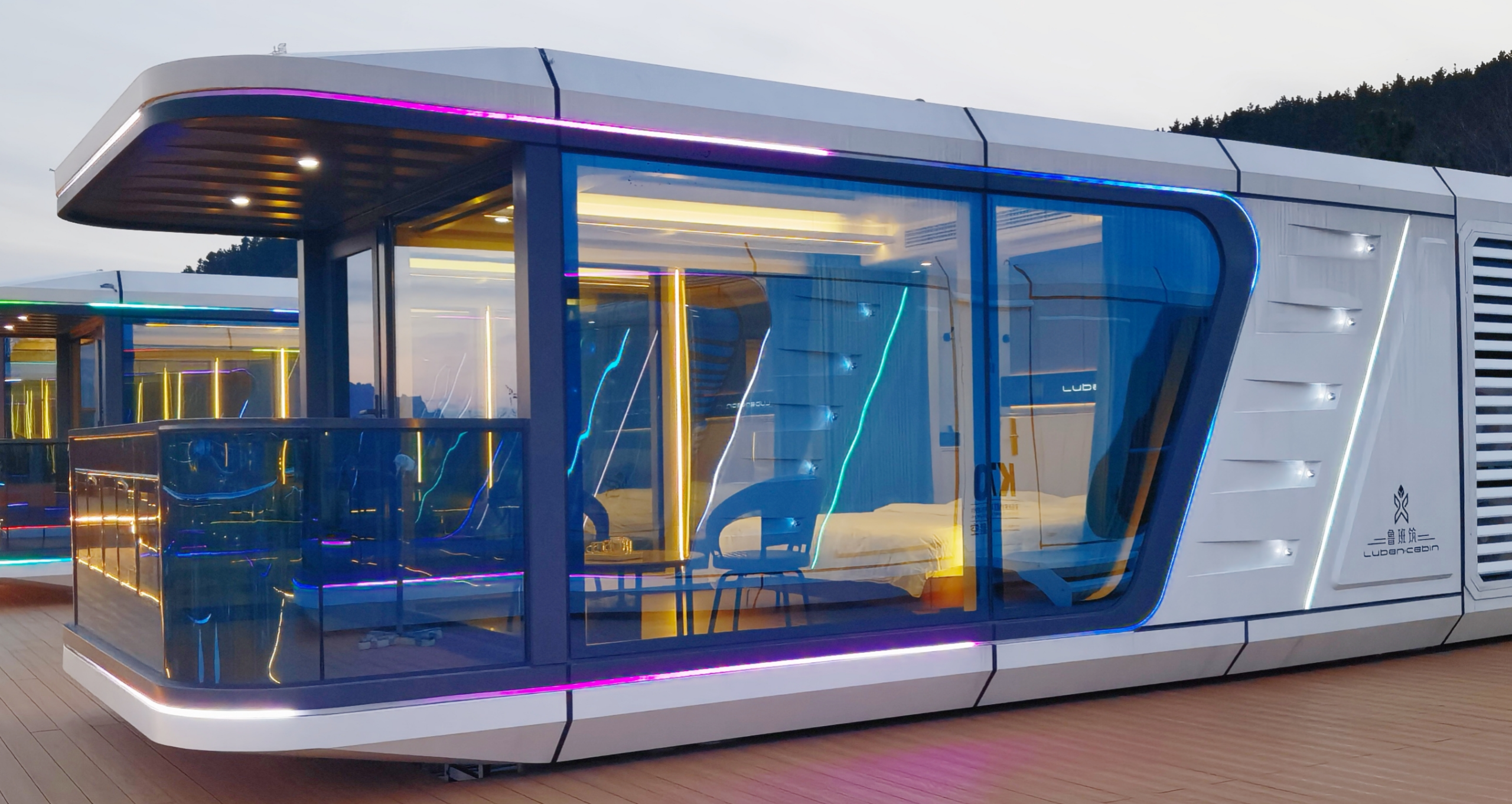 Smart Home Integrated Prefab Capsule House for Urban Minimalist Living