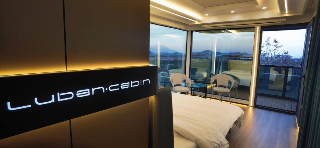 Airbnb Success: Why Capsules Get 40% More Bookings