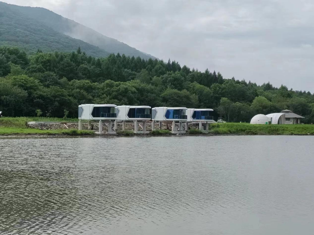 Capsule Houses Make Resorts More Attractive