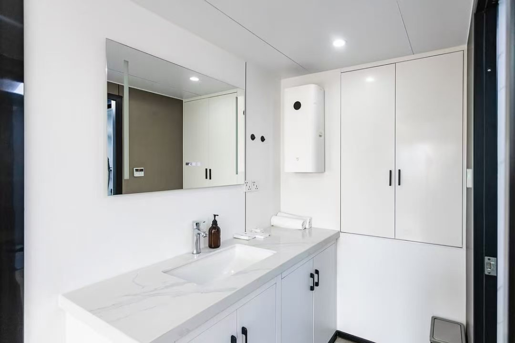 From Capsule House to Future Smart Living