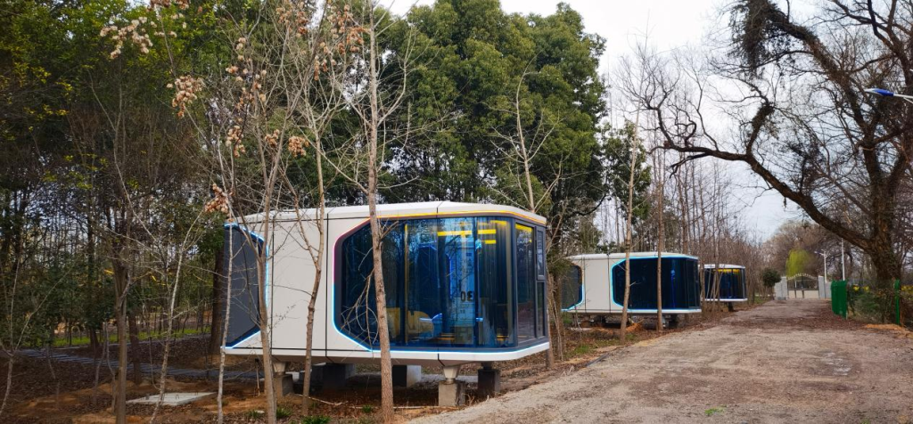 Capsule Houses Create More Possibilities