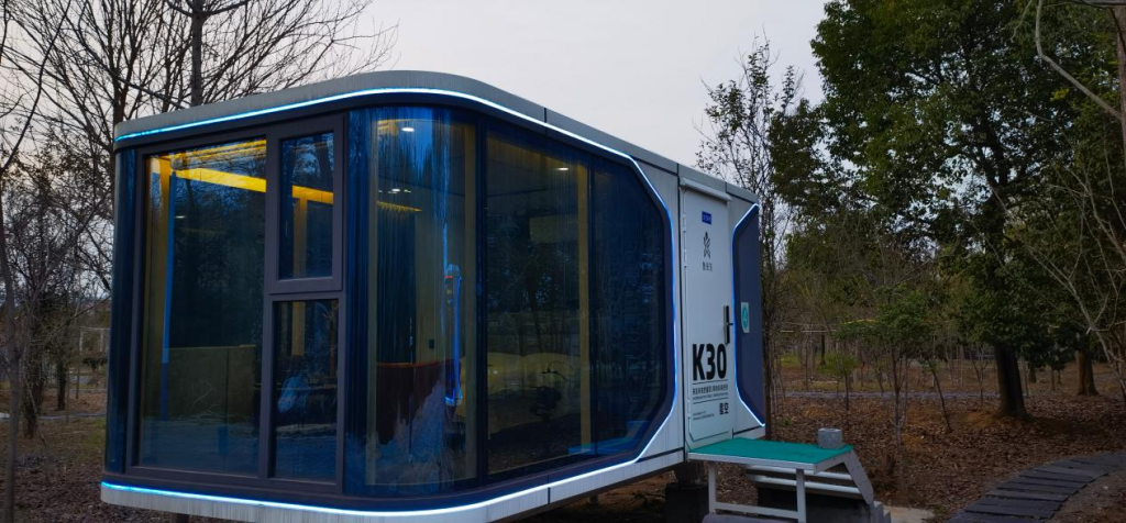 Capsule Houses Create More Possibilities